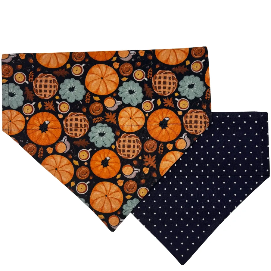 Reversible bandana with pumpkins and polka dots.